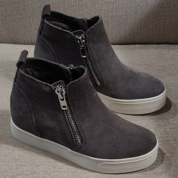 Steve Madden Click Wedge Sneakers Grey Suede WOMEN'S SIZE 5 - Picture 1 of 6